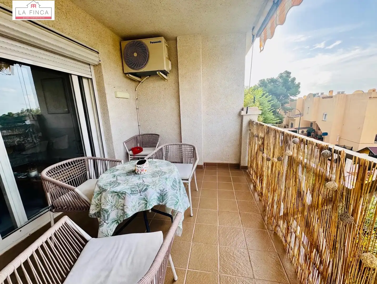 Balcony of Flat for sale in Este