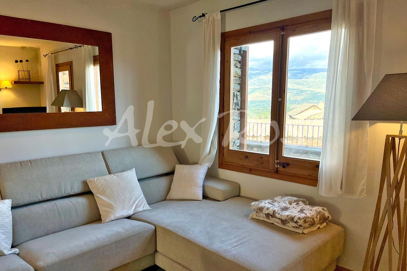 Sala d'estar de Apartament en venda en Fontanals de Cerdanya amb Calefacció i Traster