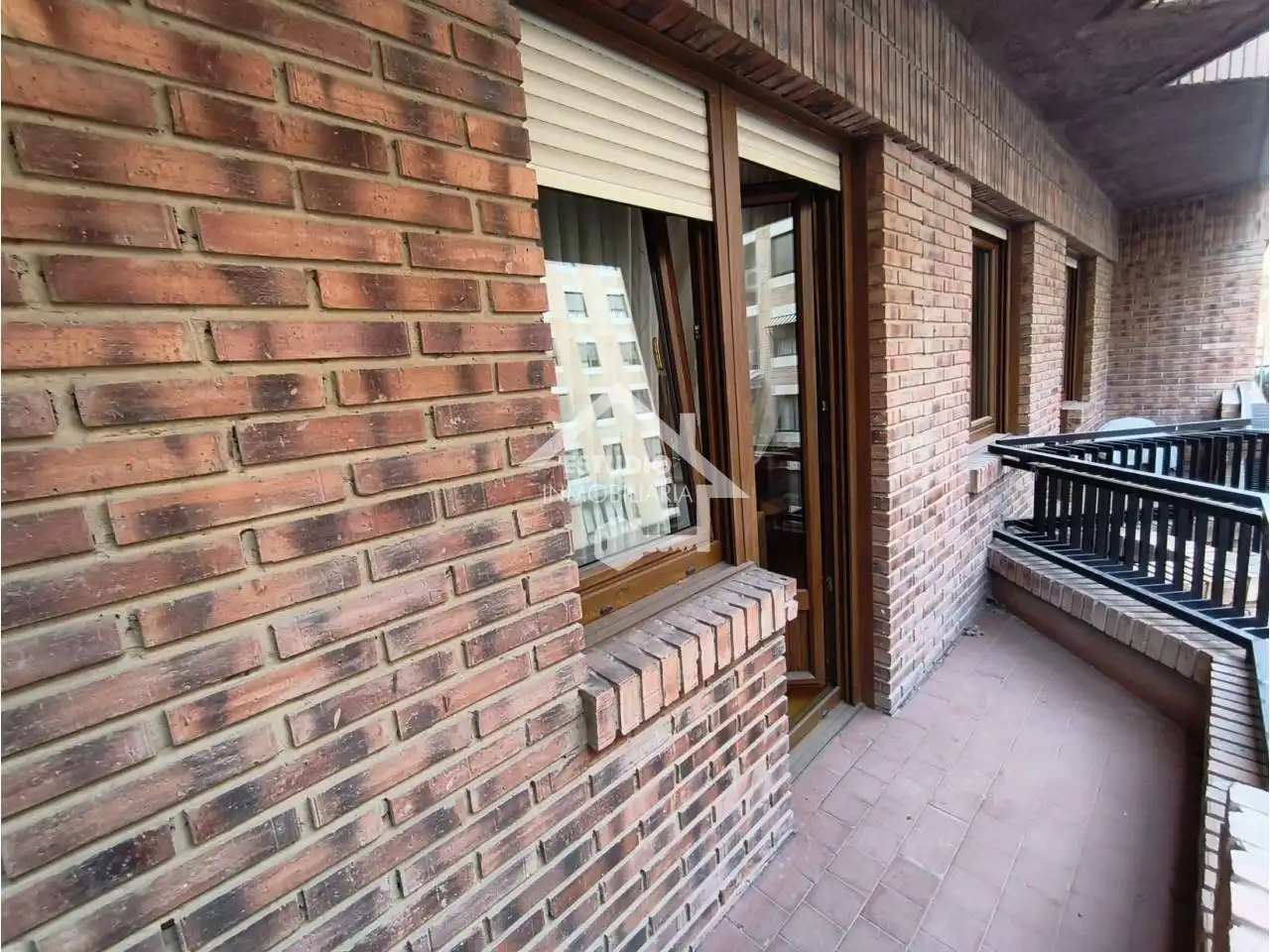 Piso con terraza en venta en Calle Belchite