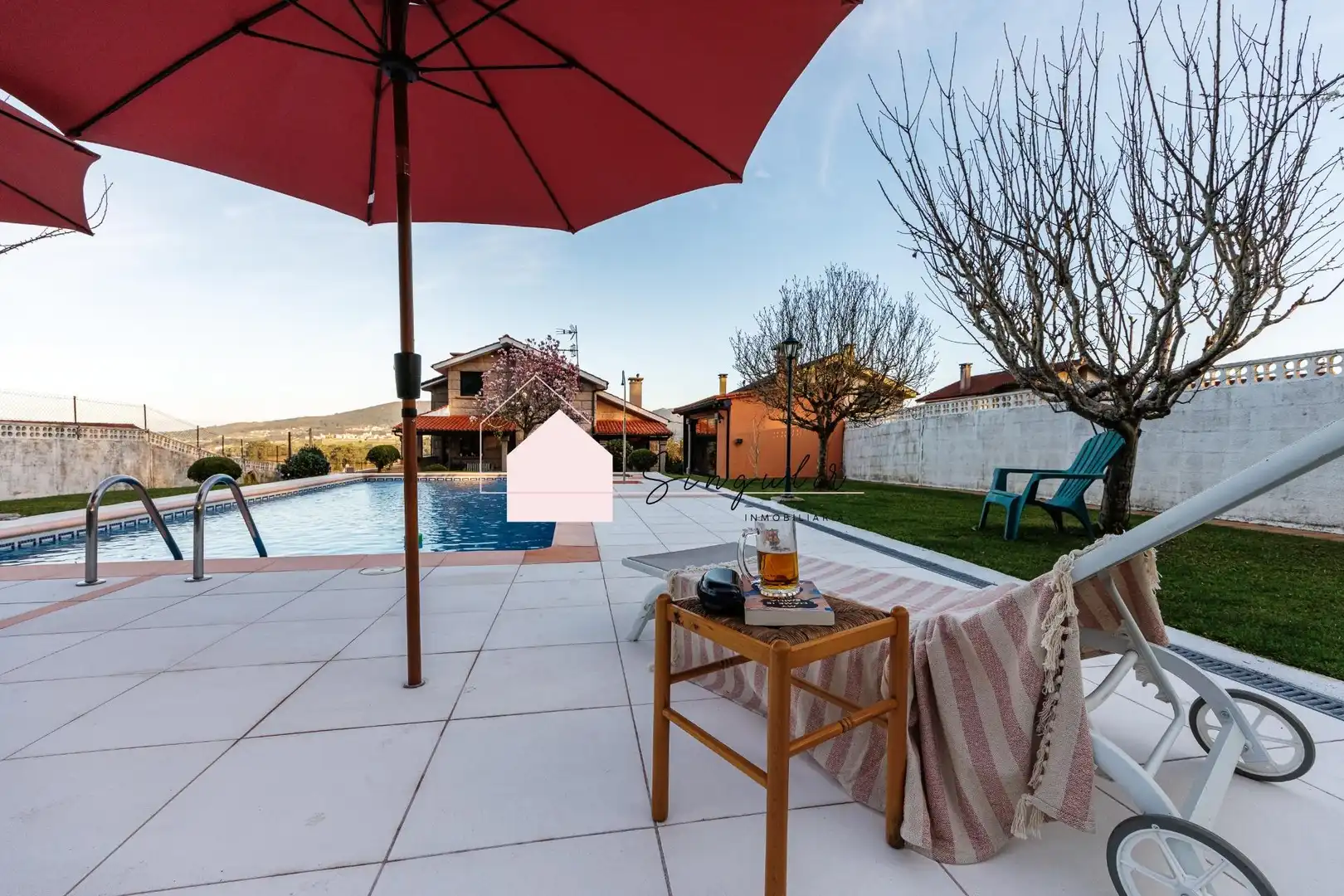 Terrasse von Haus oder Chalet zum Verkauf in Tui mit Heizung, Abstellraum und Schwimmbad