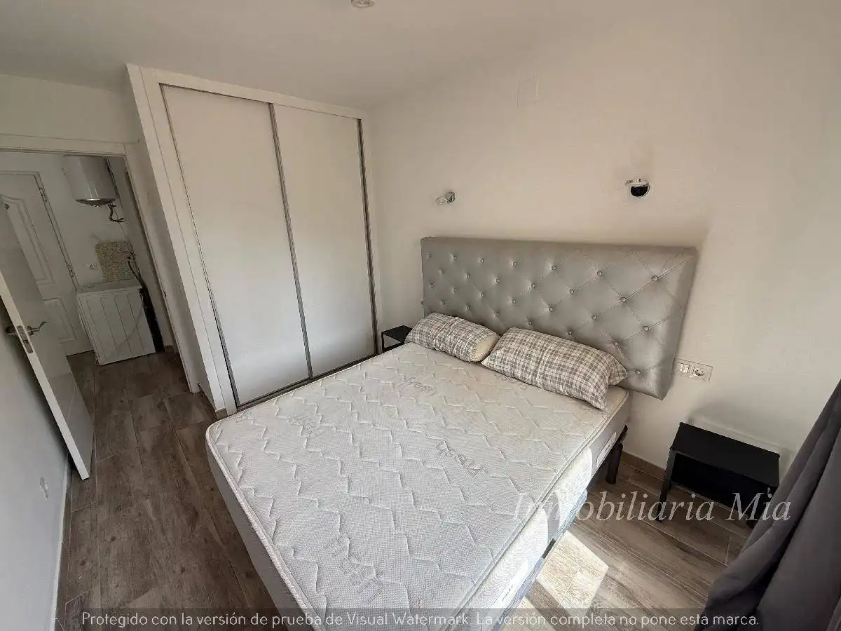 Dormitori de Apartament en venda en Torremolinos amb Aire condicionat, Jardí privat i Terrassa