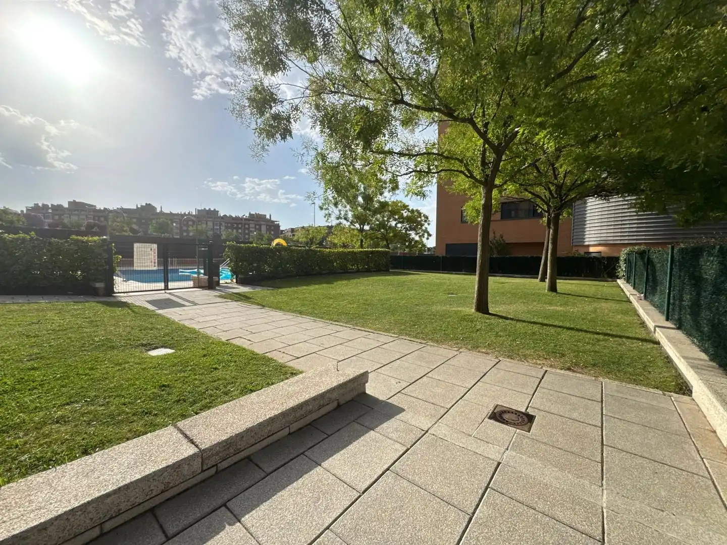 Piscina de Pis en venda en Madrid amb Calefacció i Piscina comunitària