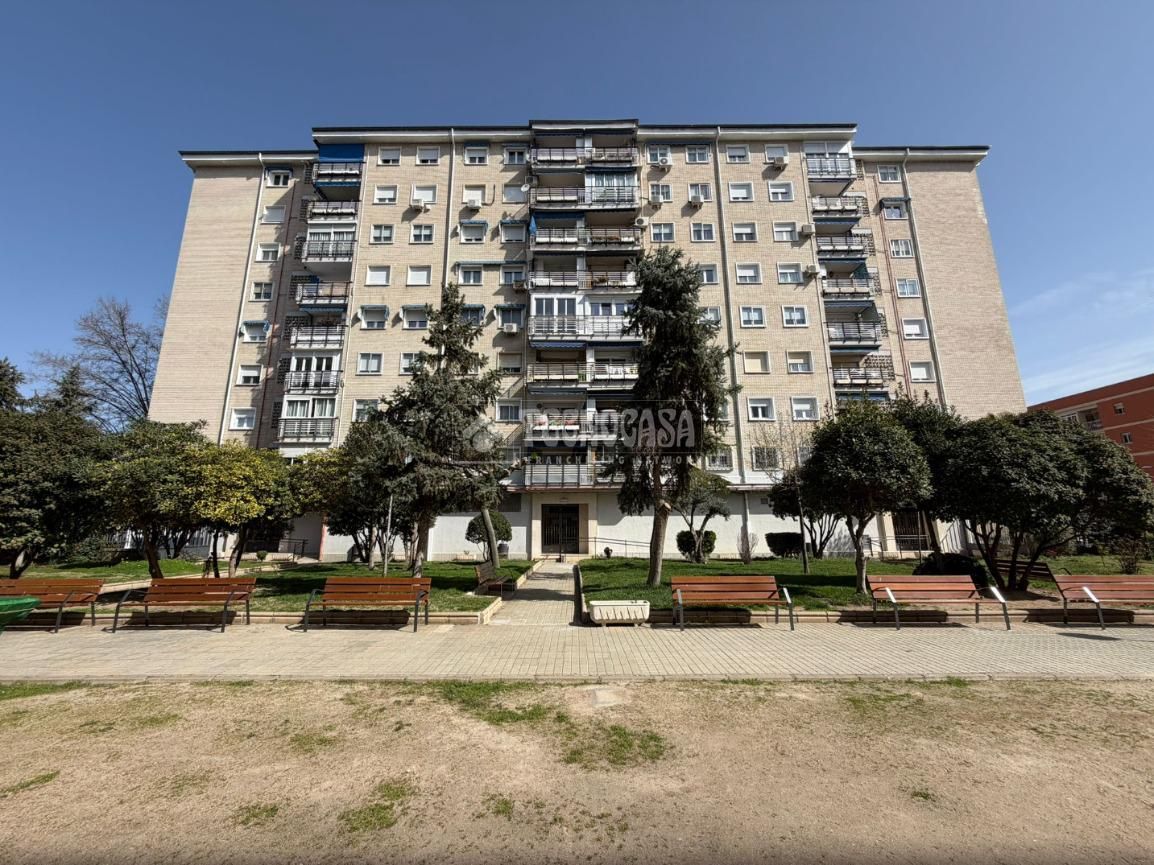 Exterior view of Flat for sale in Alcalá de Henares  with Heating, Terrace and Balcony