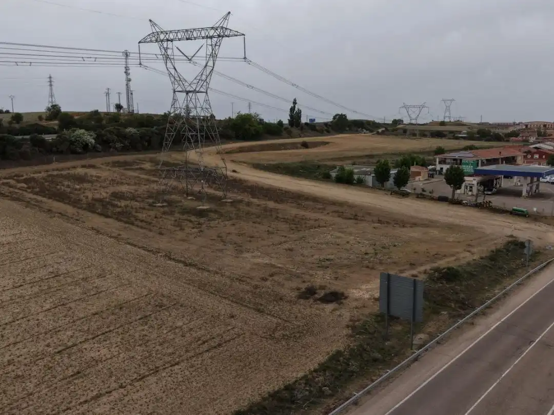 Terreno industrial en venta en Rueda