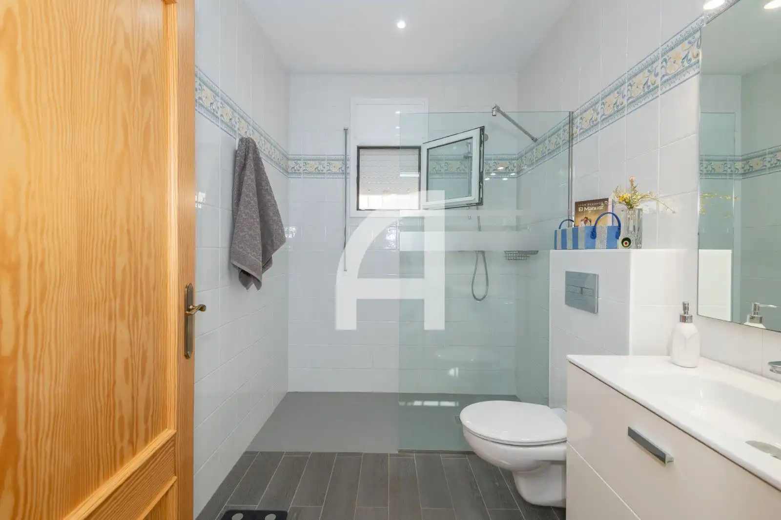 Bathroom of Houses for sale in Pontós  with Air Conditioner, Heating and Private garden