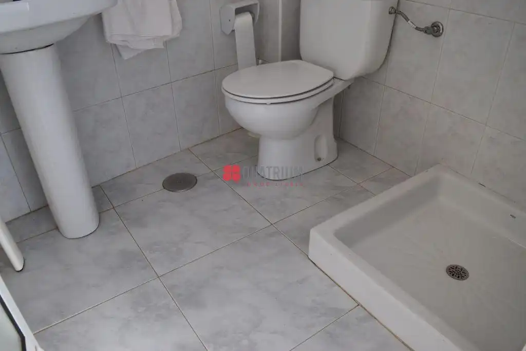 Bany de Casa o xalet en venda en Santiago de Compostela  amb Jardí privat