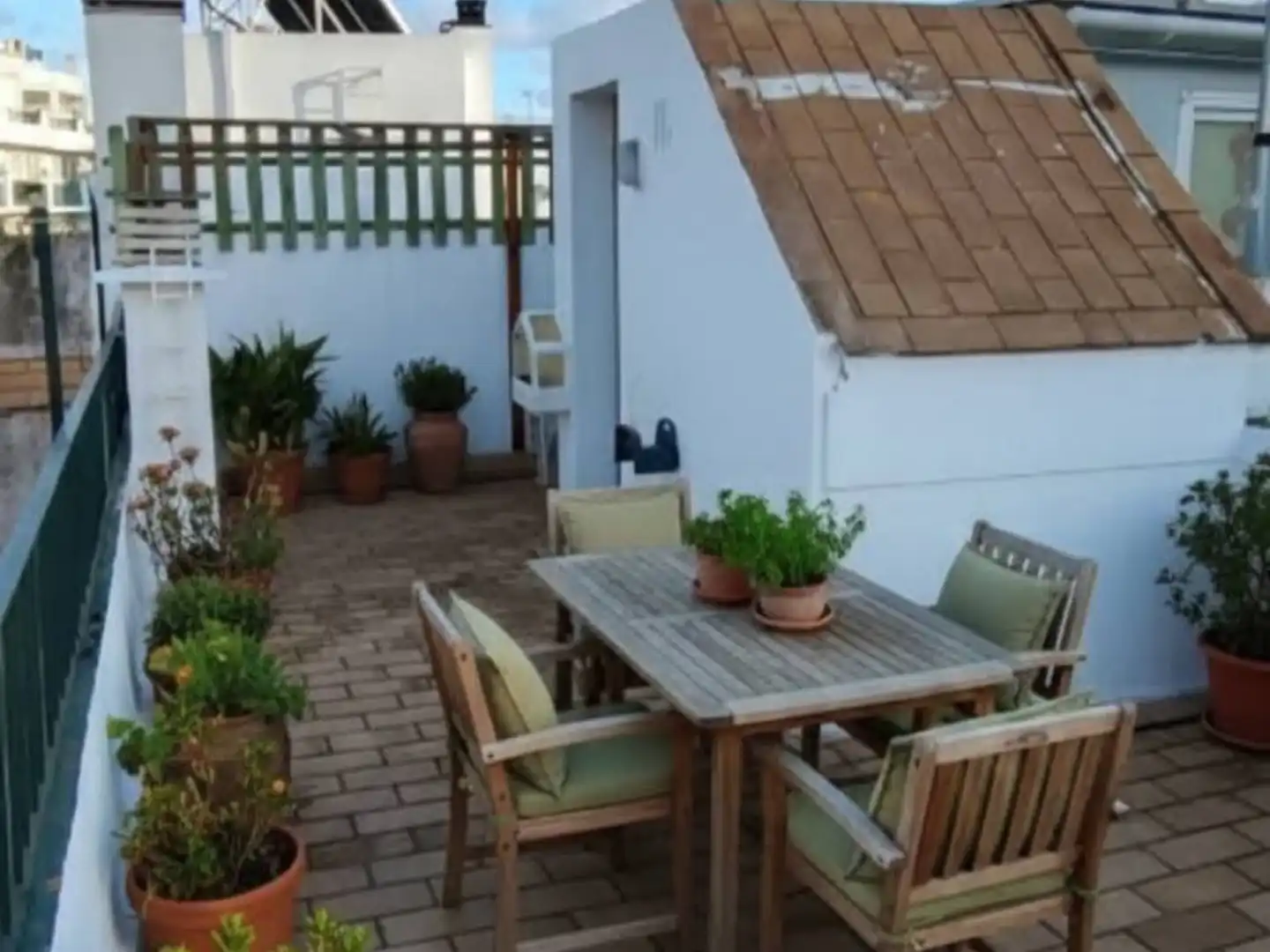 Terrasse von Maisonette zum Verkauf in San Fernando mit Terrasse, Möbliert und Ofen