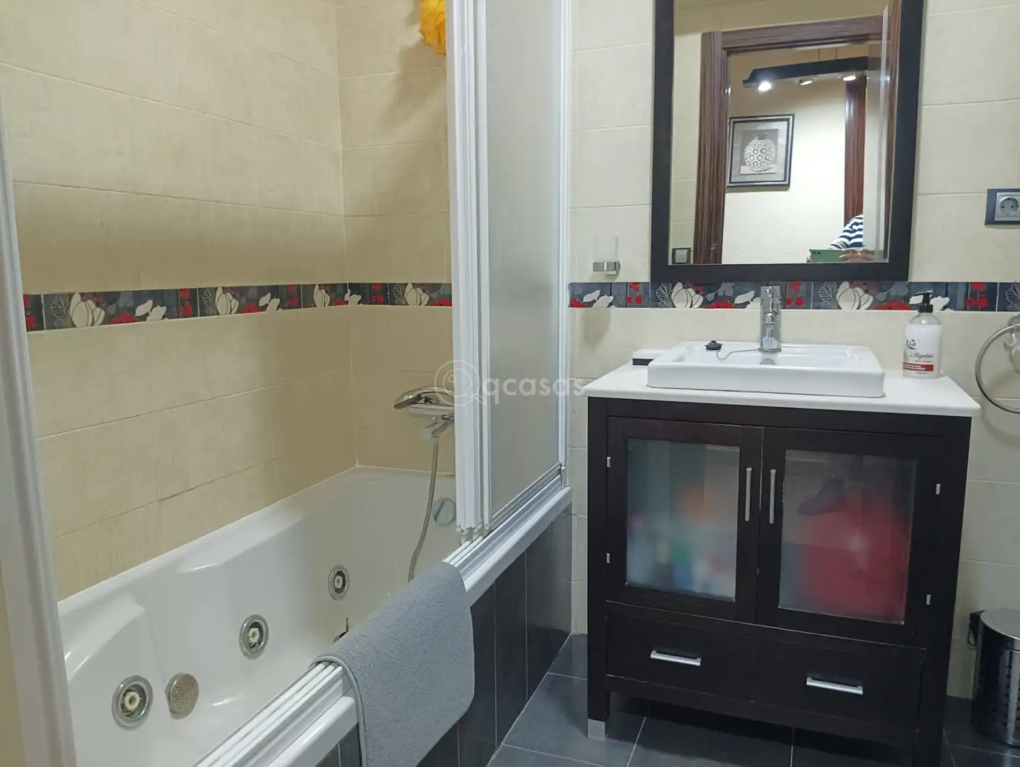 Baño de Apartamento en venta en Benalmádena con Aire acondicionado, Amueblado y Lavadora