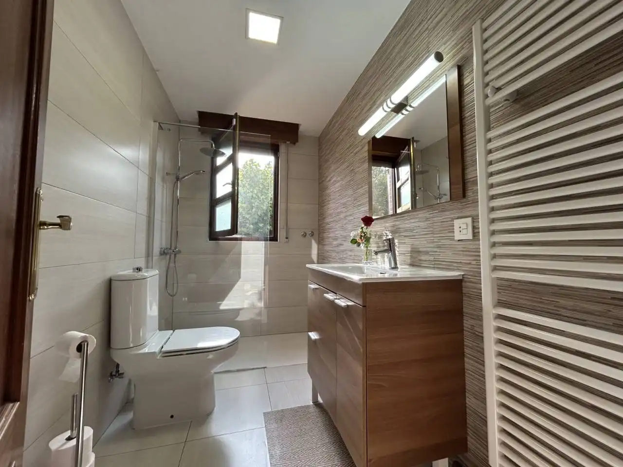 Baño de Casa o chalet en venta en Castrillo del Val con Calefacción, Jardín privado y Terraza