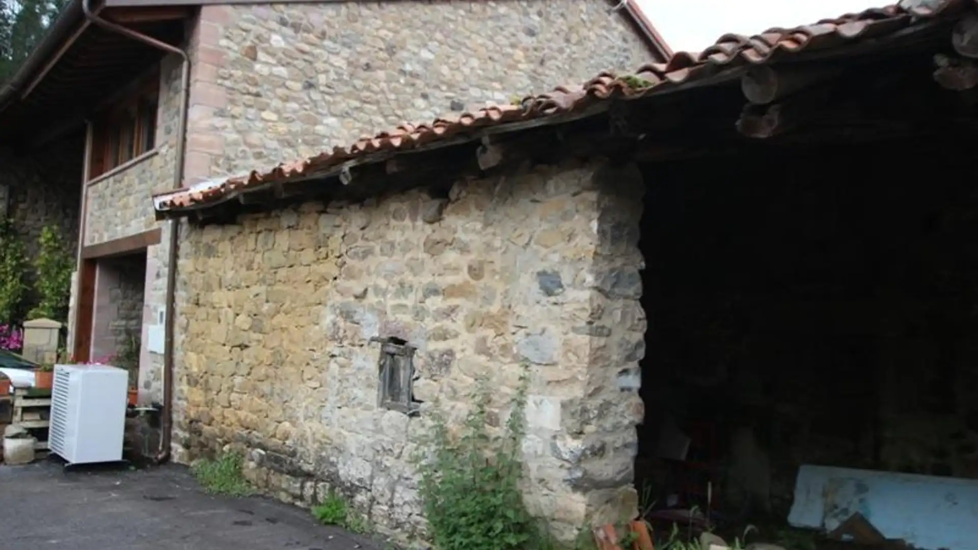 Vista exterior de Casa o chalet en venta en Cabuérniga