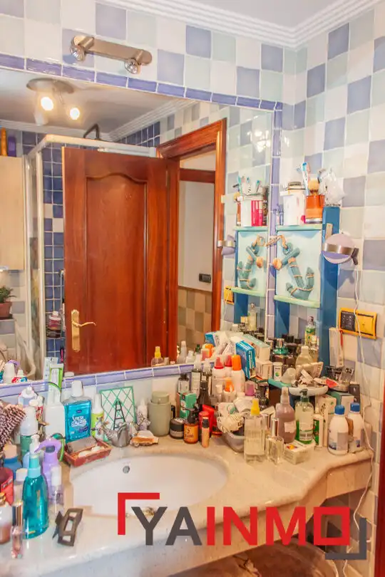Baño de Piso en venta en Vitoria - Gasteiz con Calefacción, Parquet y Trastero