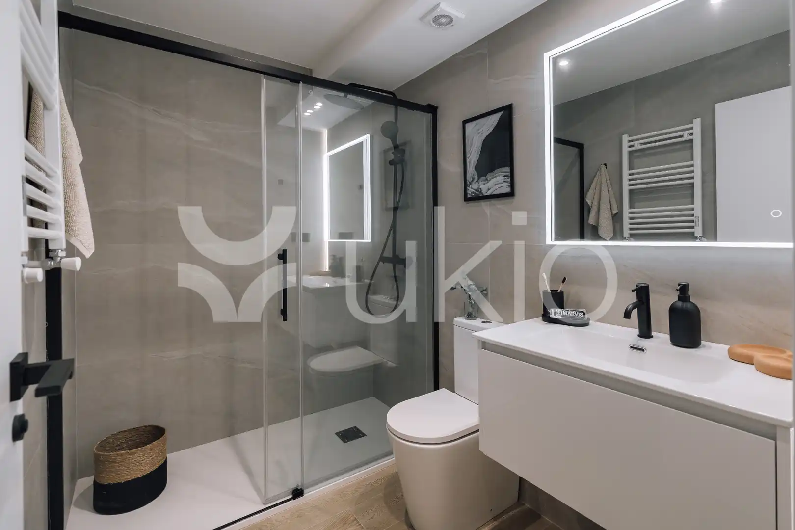 Baño de Apartamento de alquiler en Madrid con Aire acondicionado, Calefacción y Amueblado