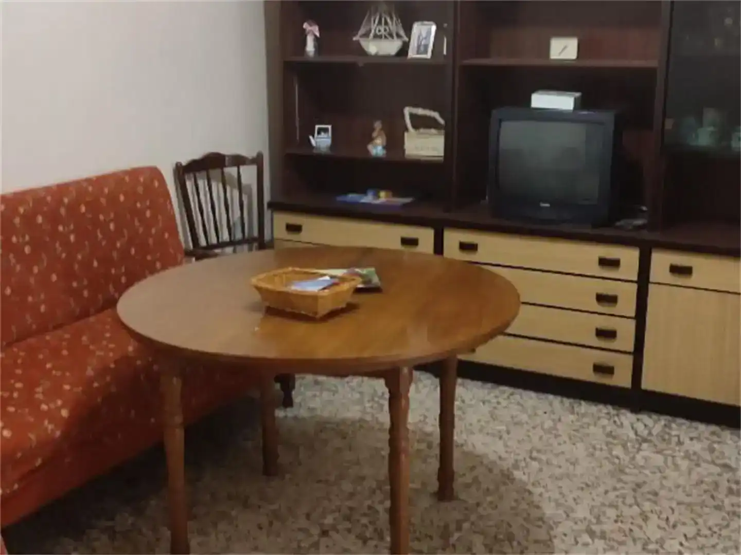 Sala d'estar de Casa adosada en venda en Socuéllamos