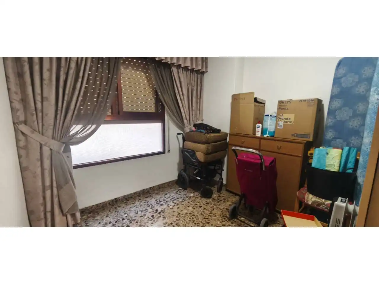Habitación de Piso en venta en Alicante / Alacant con Calefacción y Balcón
