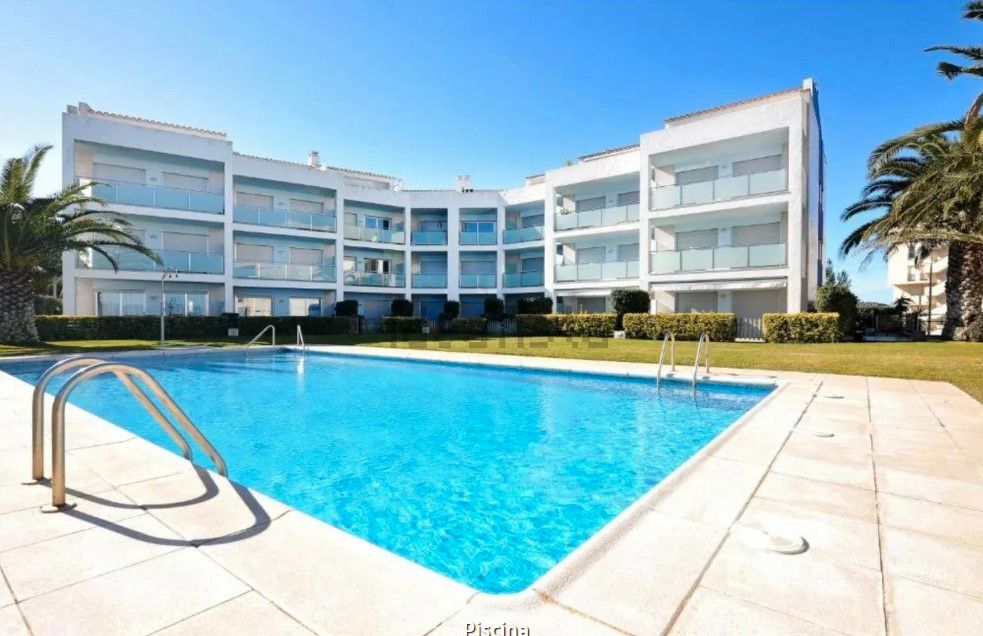 Vista exterior de Apartament en venda en L'Escala amb Aire condicionat, Calefacció i Terrassa