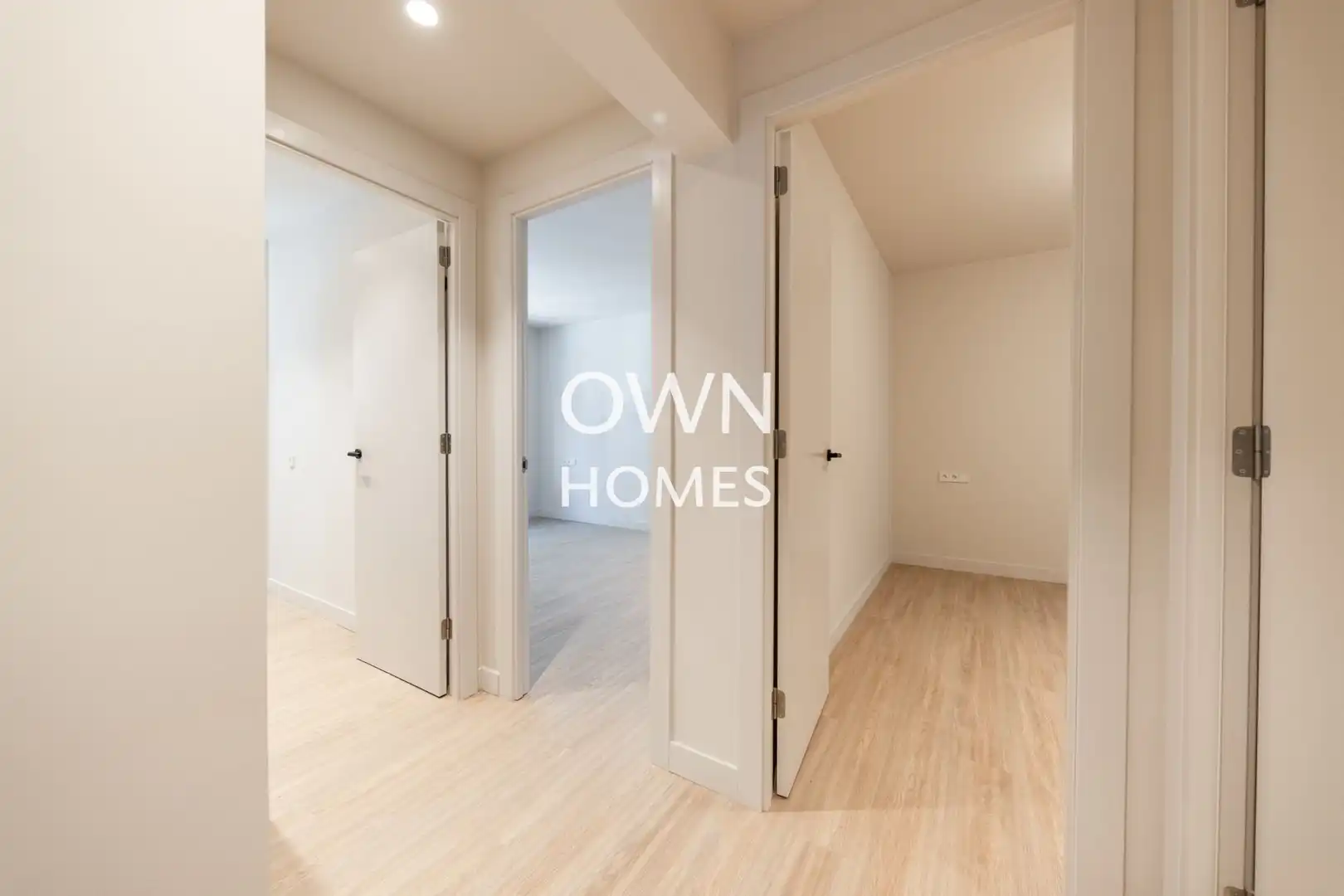Flat for sale in Barcelona  with Air Conditioner, Heating and Private garden