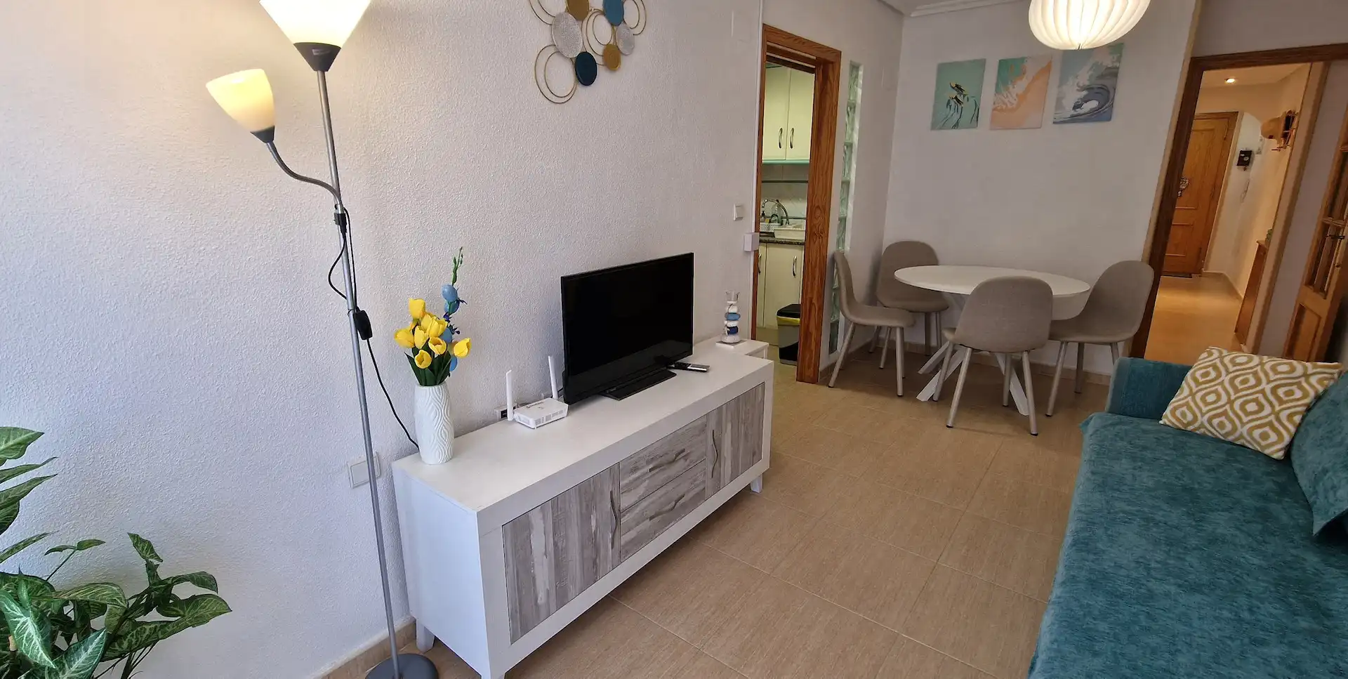Sala d'estar de Apartament de lloguer en Guardamar del Segura amb Aire condicionat, Calefacció i Moblat