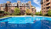 Swimming pool of Flat for sale in  Granada Capital  with Terrace and Balcony