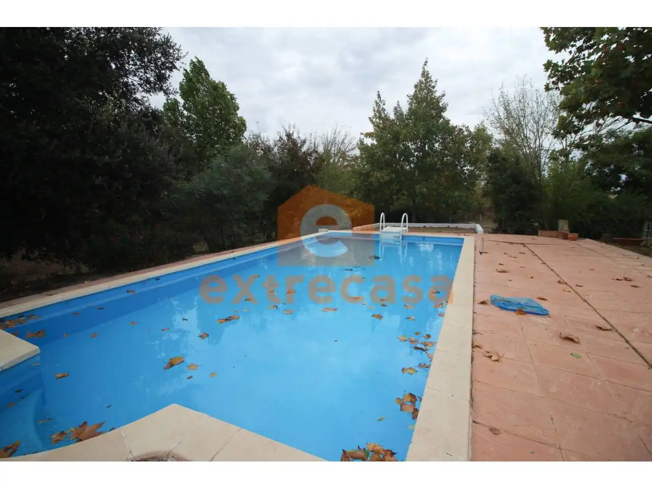Schwimmbecken von Haus oder Chalet zum Verkauf in Badajoz mit Klimaanlage, Heizung und Privatgarten