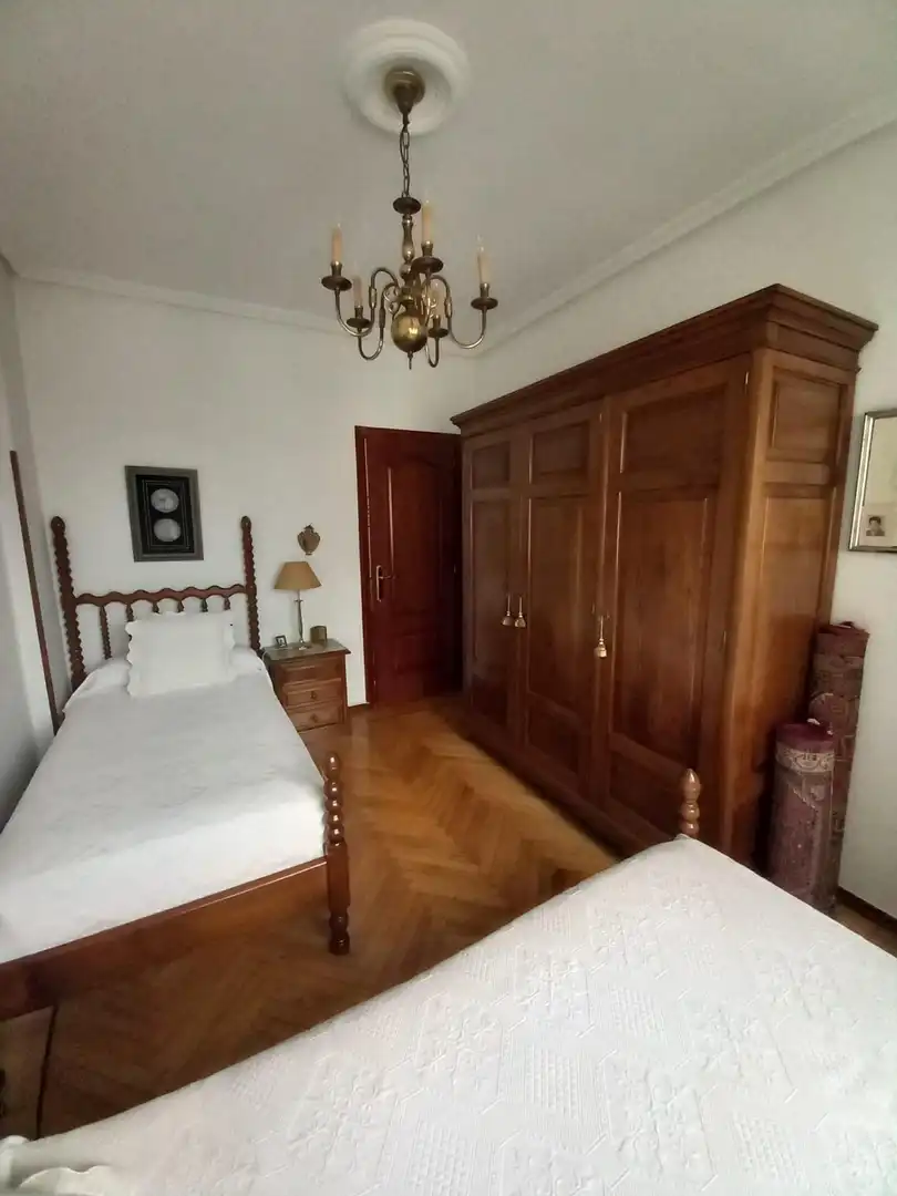Habitación de Piso en venta en Torrelavega  con Calefacción, Terraza y Trastero