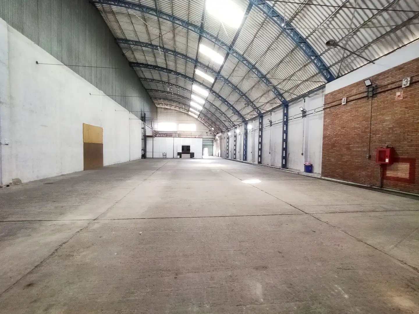 Nau industrial de lloguer a Calle Torredonjimeno, imagen 2