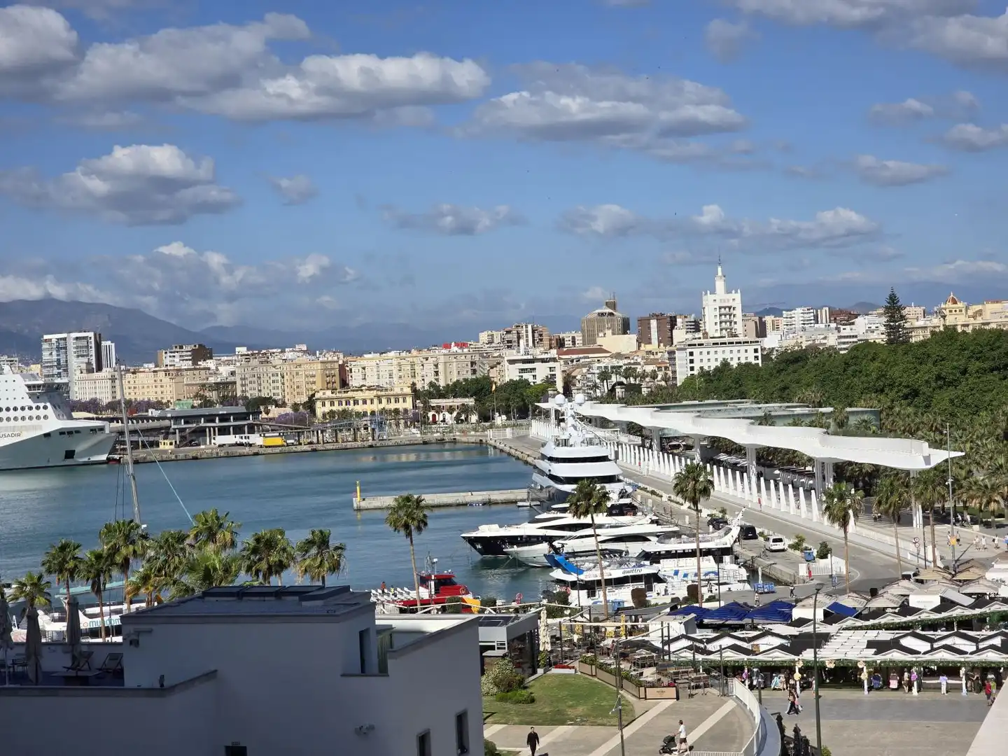 Vista exterior de Pis de lloguer en Málaga amb Aire condicionat i Calefacció