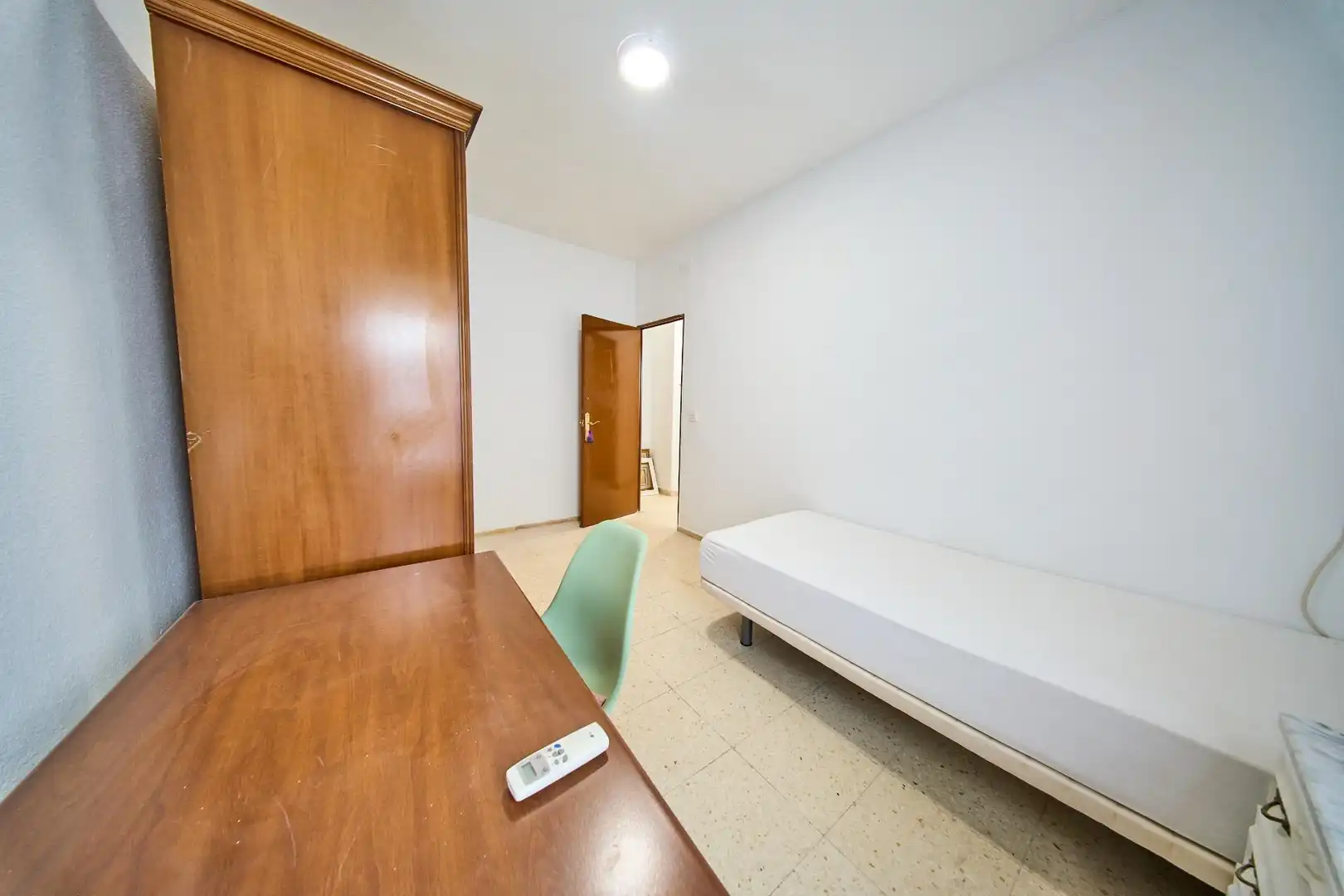 Habitación de Piso para compartir en Granada con Amueblado
