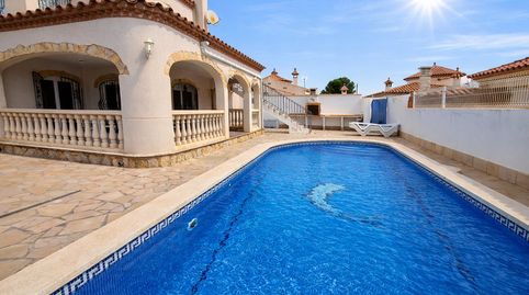 Foto 3 von Haus oder Chalet zum Verkauf in Carrer Illes Canaries, 3, Centre, Mont-roig del Camp