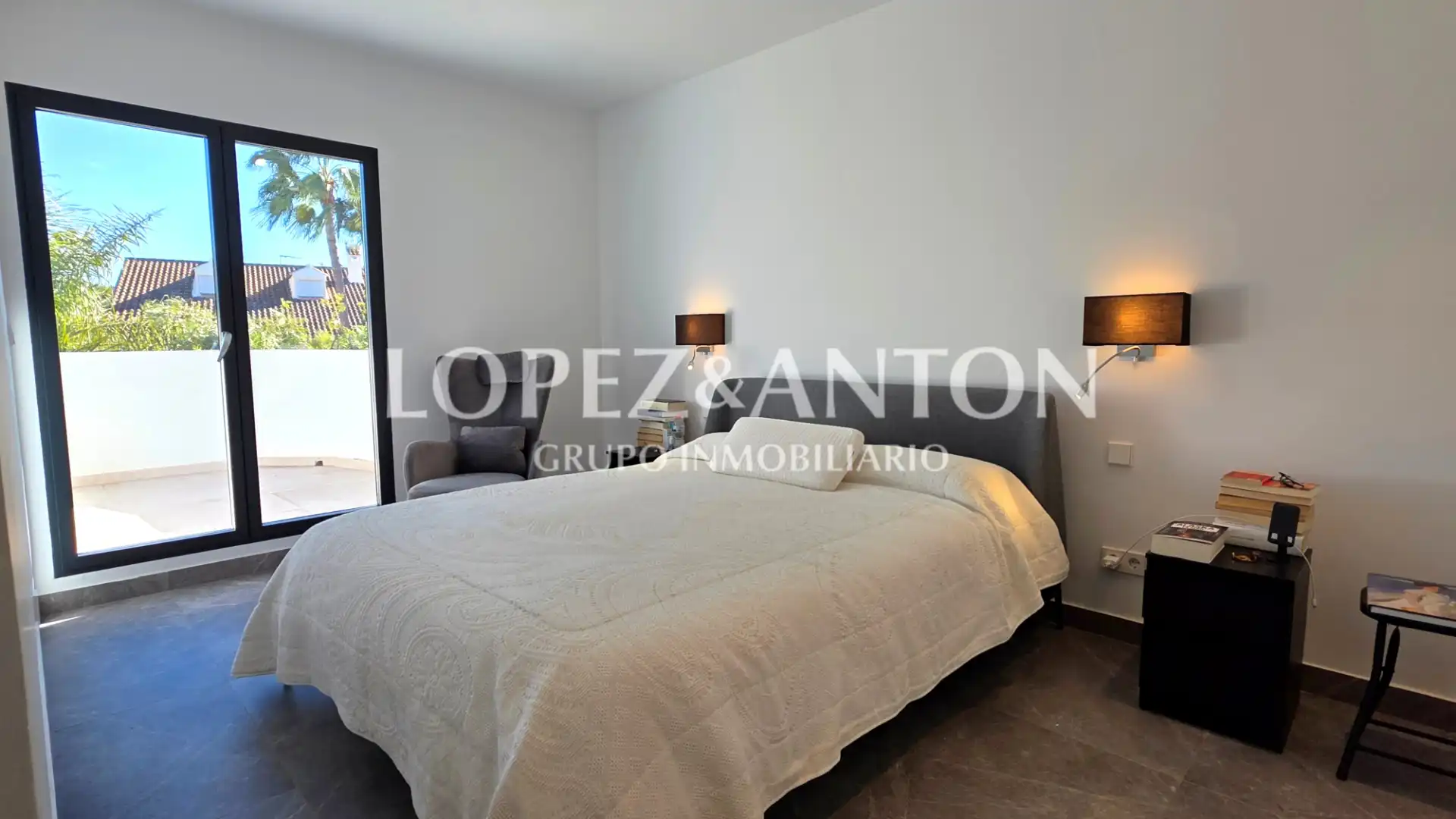 Bedroom of Houses for sale in L'Eliana  with Air Conditioner, Heating and Private garden