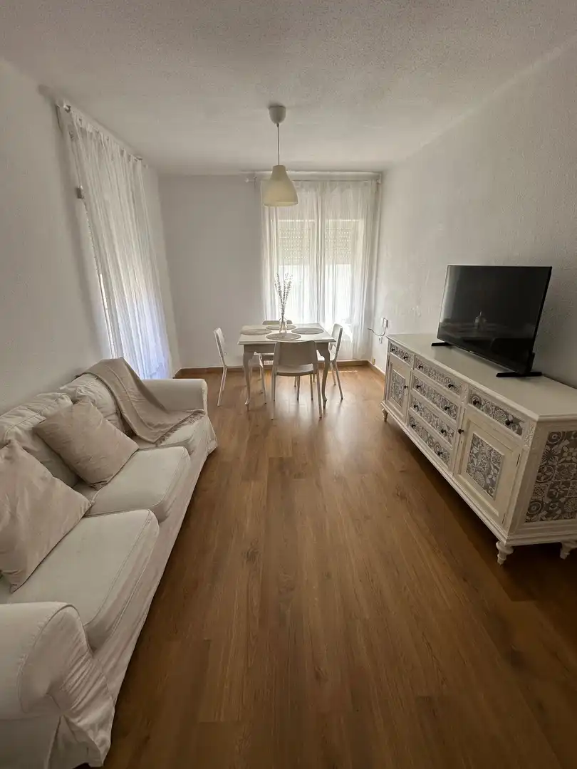 Sala d'estar de Pis per a compartir en Ávila amb Calefacció, Terrassa i Moblat