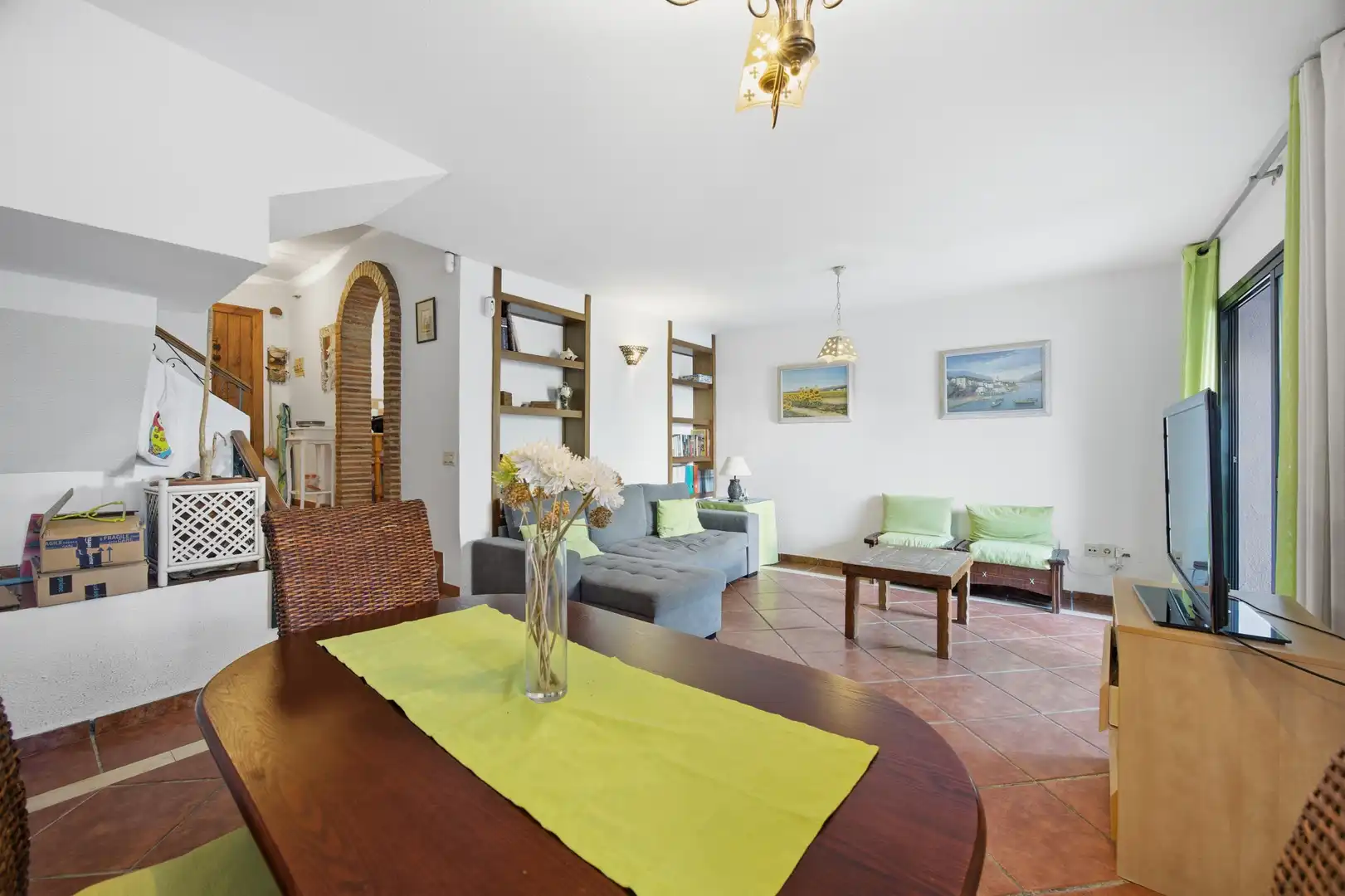 Sala de estar de Casa o chalet en venta en Casares con Jardín privado, Terraza y Piscina