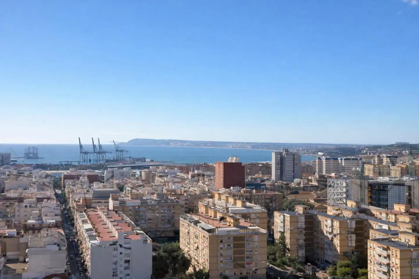 Außenansicht von Wohnung zum Verkauf in Alicante / Alacant mit Terrasse und Möbliert