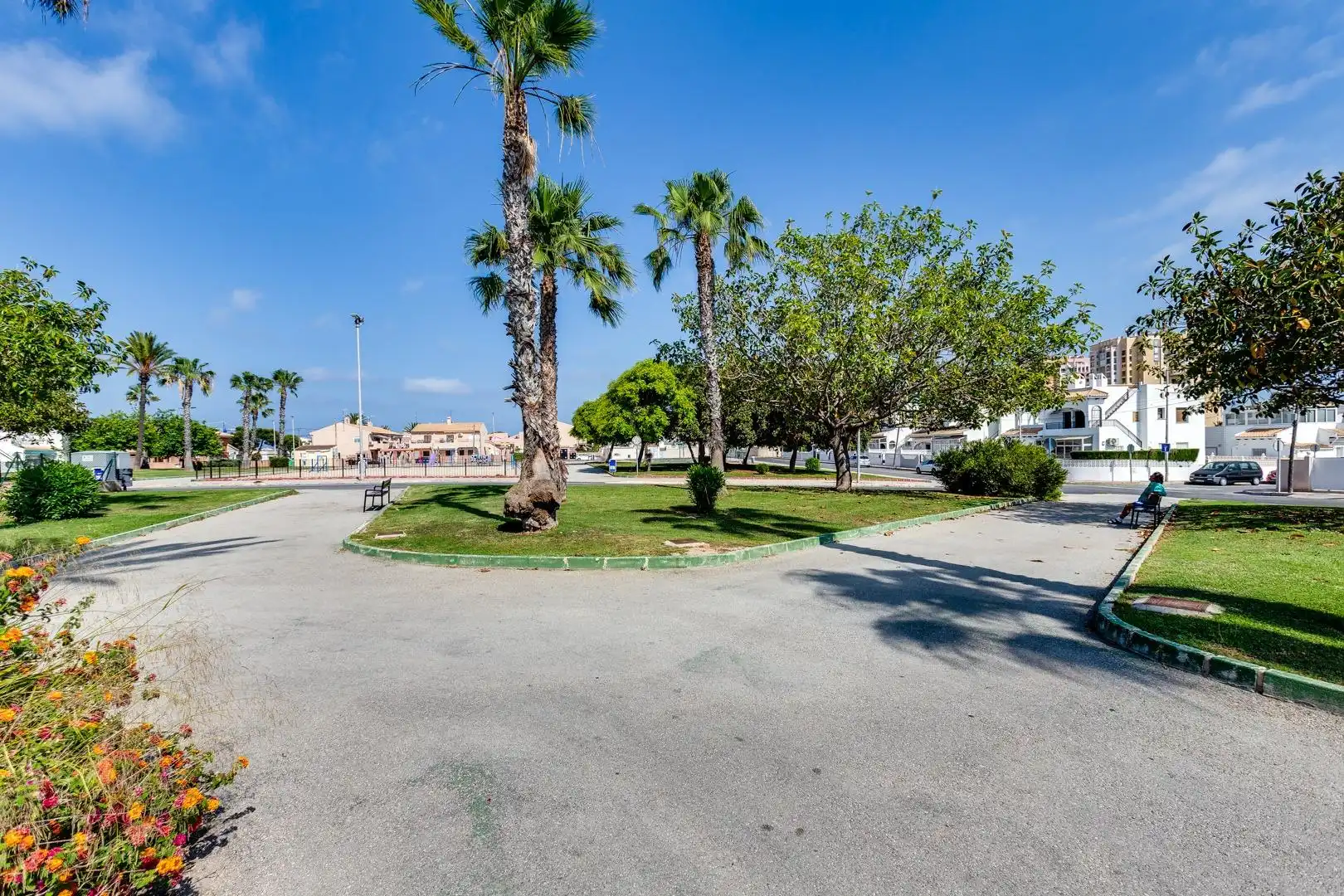 Vista exterior de Casa o chalet en venta en Torrevieja con Terraza
