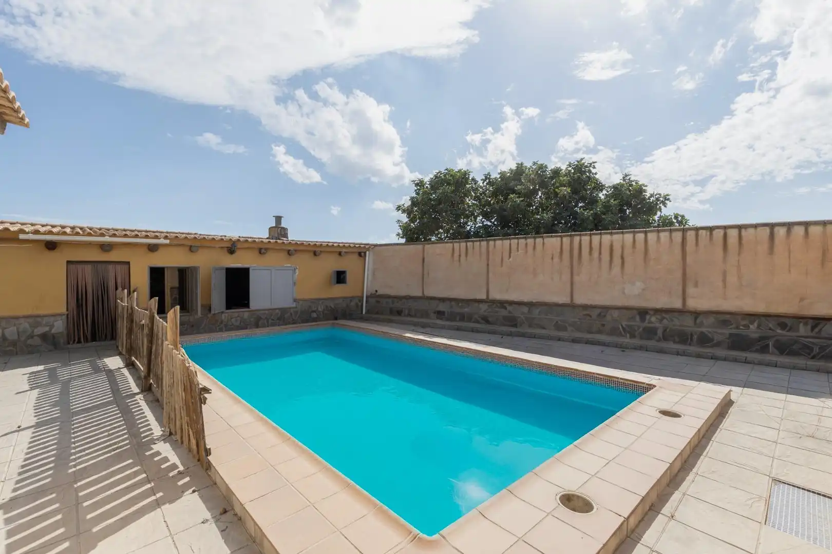 Country homes for sale in Polideportivo