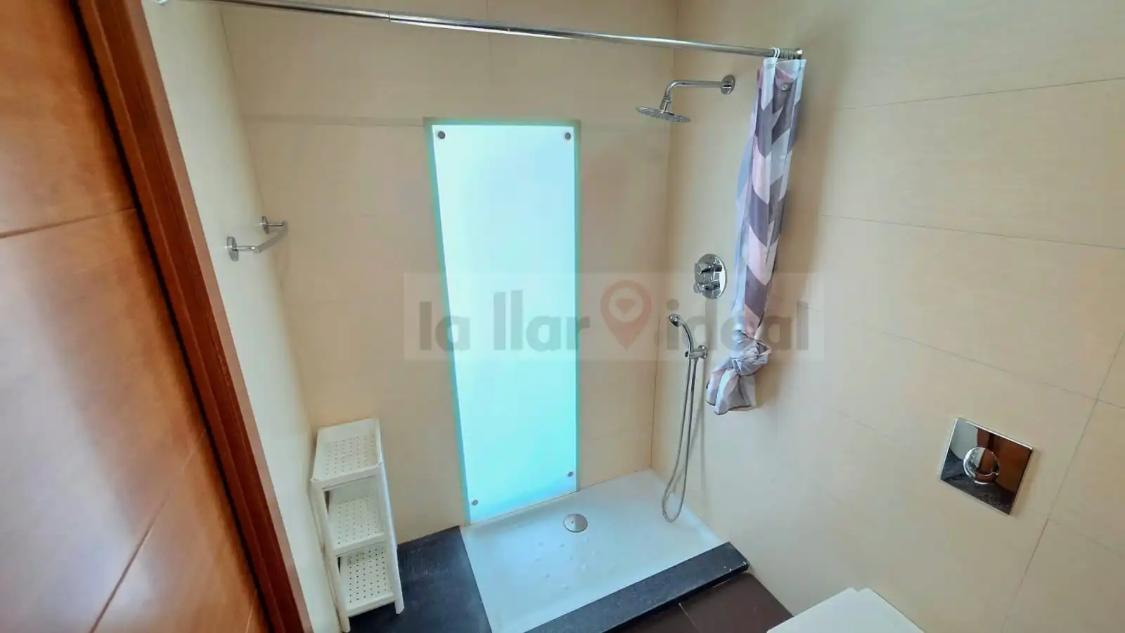 Bathroom of Flat for sale in Sant Esteve Sesrovires  with Air Conditioner, Heating and Terrace