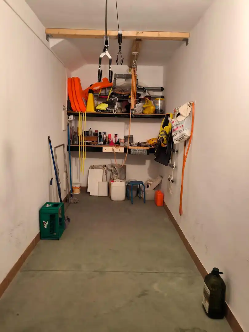 Storage room for sale in Lújar
