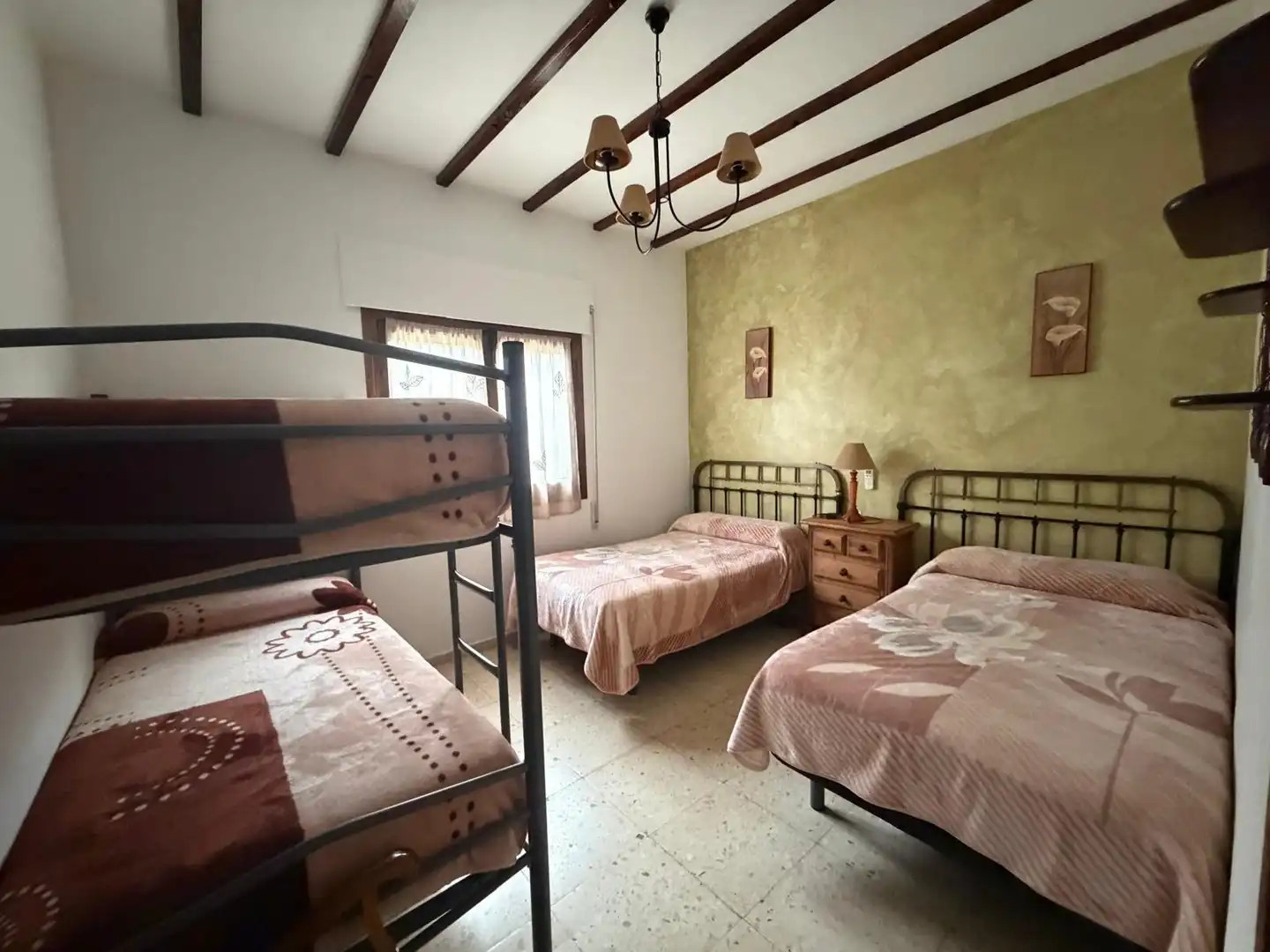 Habitación de Casa o chalet en venta en Quintanar de la Orden con Aire acondicionado, Calefacción y Jardín privado