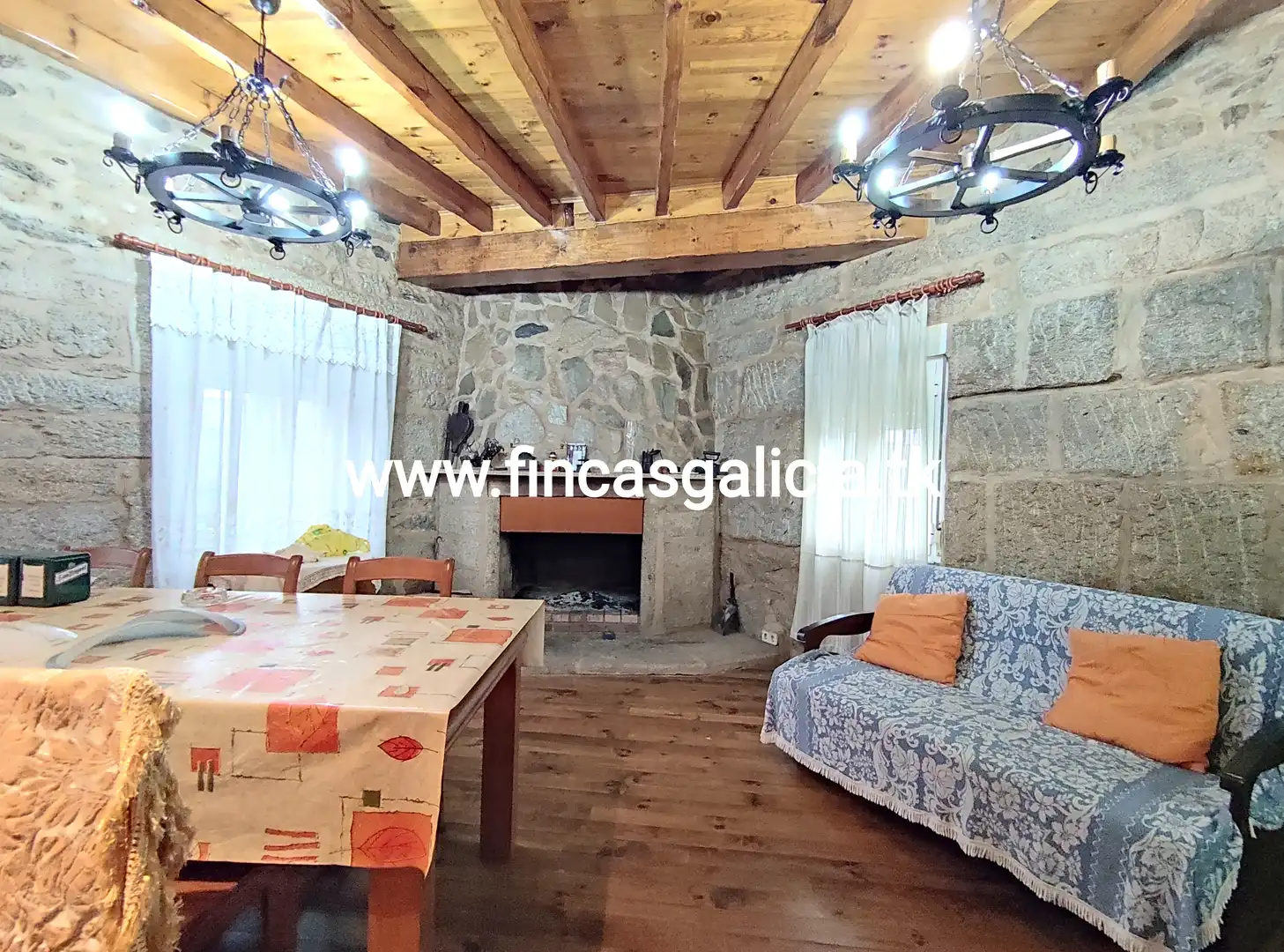 Houses for sale in Pías