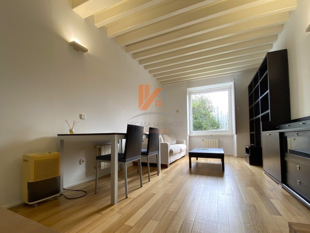 Living room of Apartment for sale in Santiago de Compostela   with Private garden, Furnished and Oven