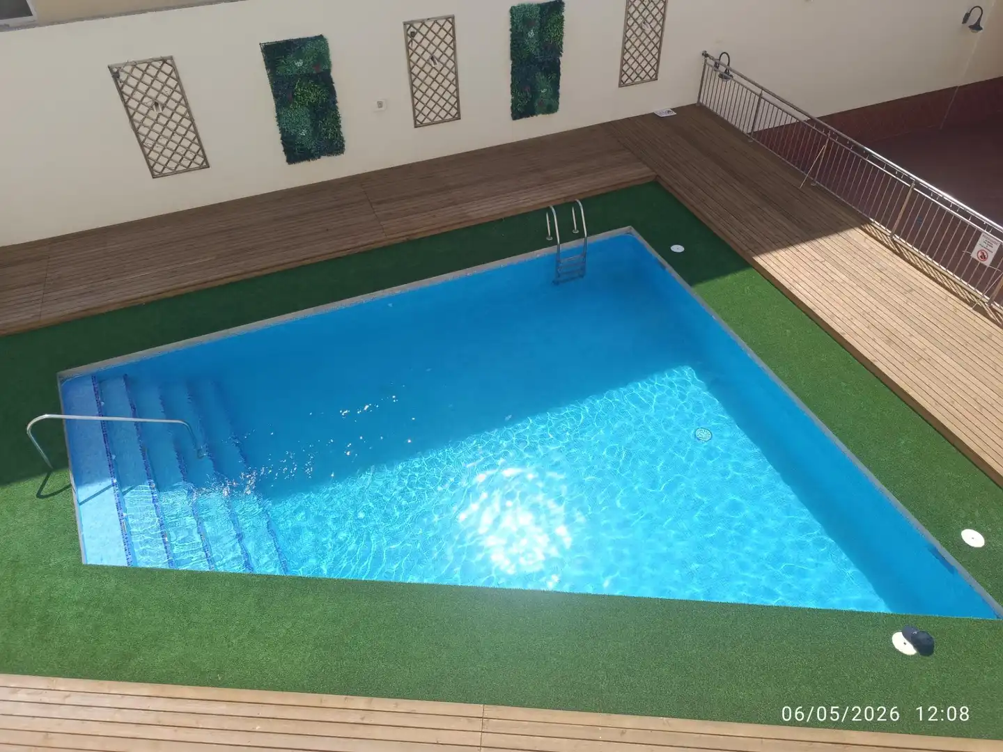 Piscina de Apartamento en venta en Los Alcázares