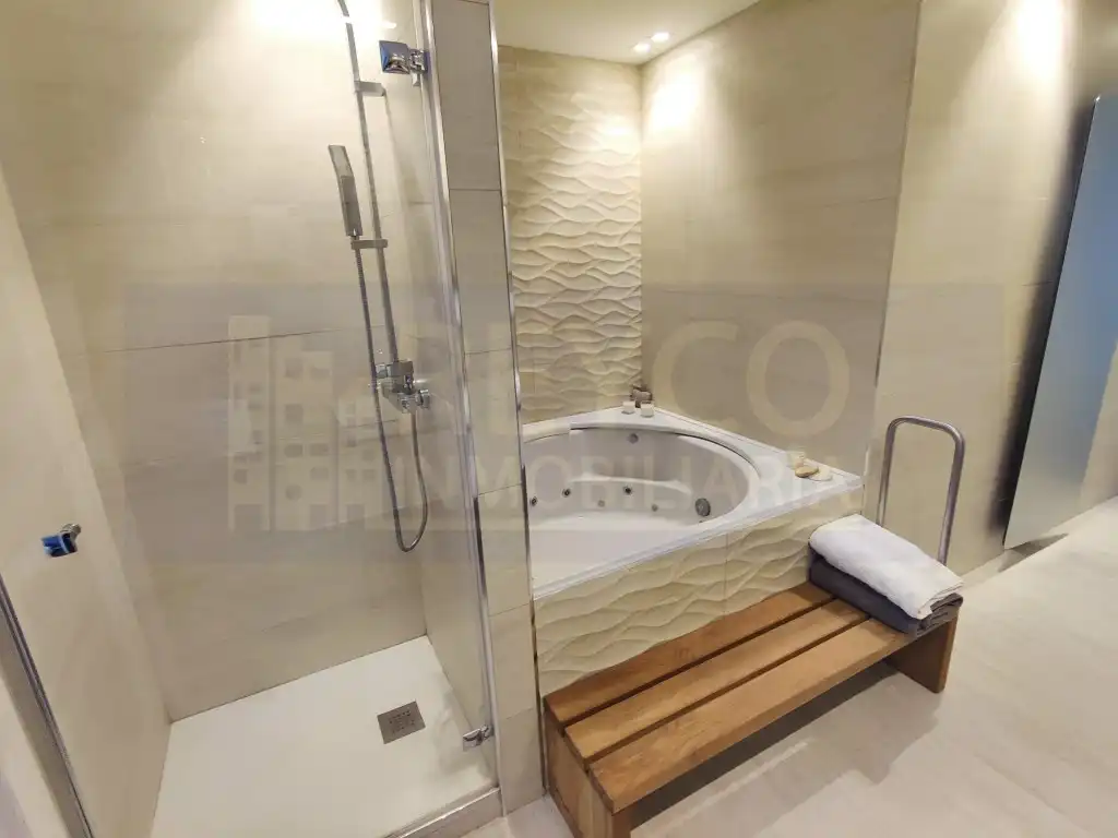 Bany de Apartament en venda en  Logroño amb Terrassa