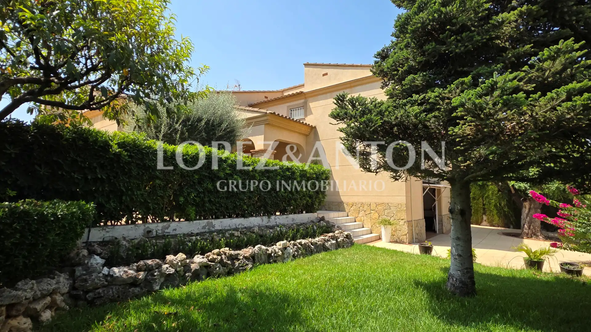 Jardí de Casa o xalet en venda en L'Eliana amb Aire condicionat, Calefacció i Jardí privat