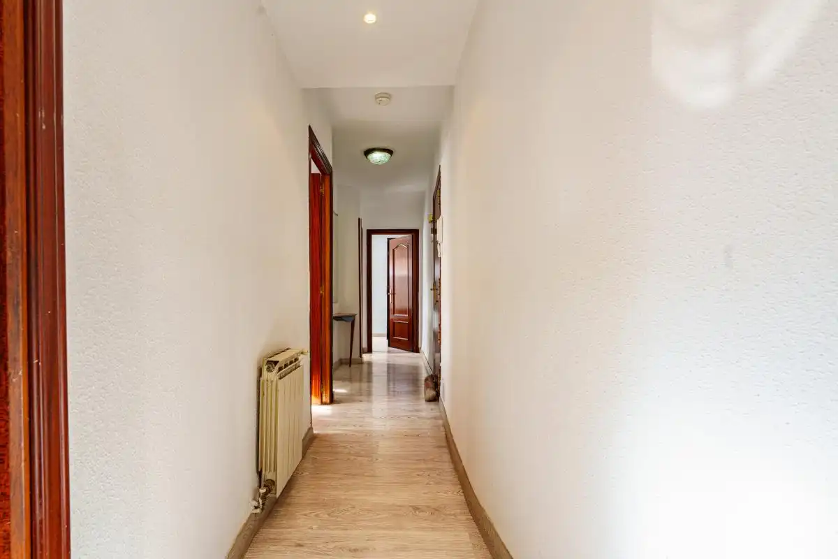 Piso en venta en C. de las Cañas, Colina