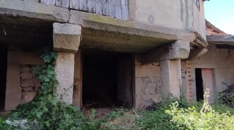 Foto 2 de Casa adosada en venda a Rua Sandin, 9, Monterrei, Ourense