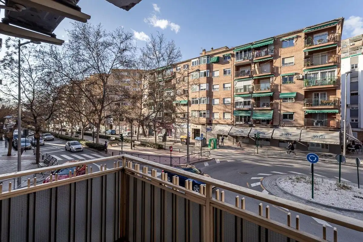 Flat with terrace for sale in Avenida CADIZ, imagen 4