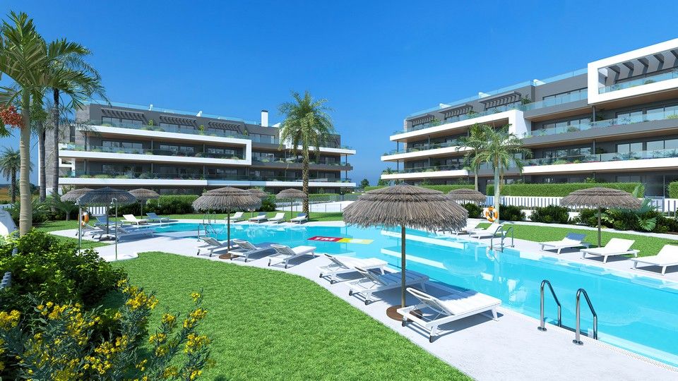Vista exterior de Apartament en venda en Torrevieja amb Aire condicionat, Calefacció i Jardí privat