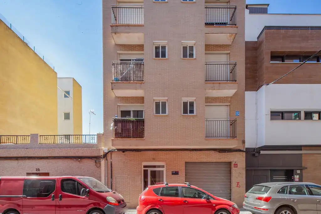 Vista exterior de Piso en venta en Paterna con Aire acondicionado y Balcón