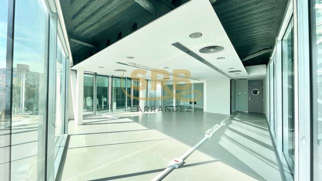 Oficina en Alquiler en Carrer de Pujades en El Parc i la Llacuna del Poblenou