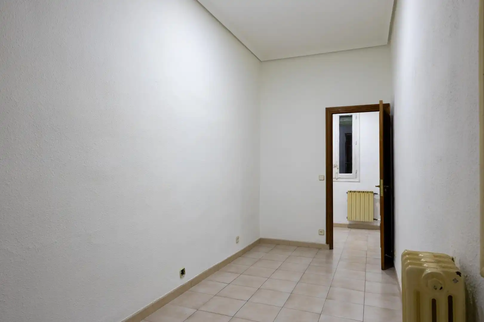 Flat for sale in Madrid  with Parquet flooring