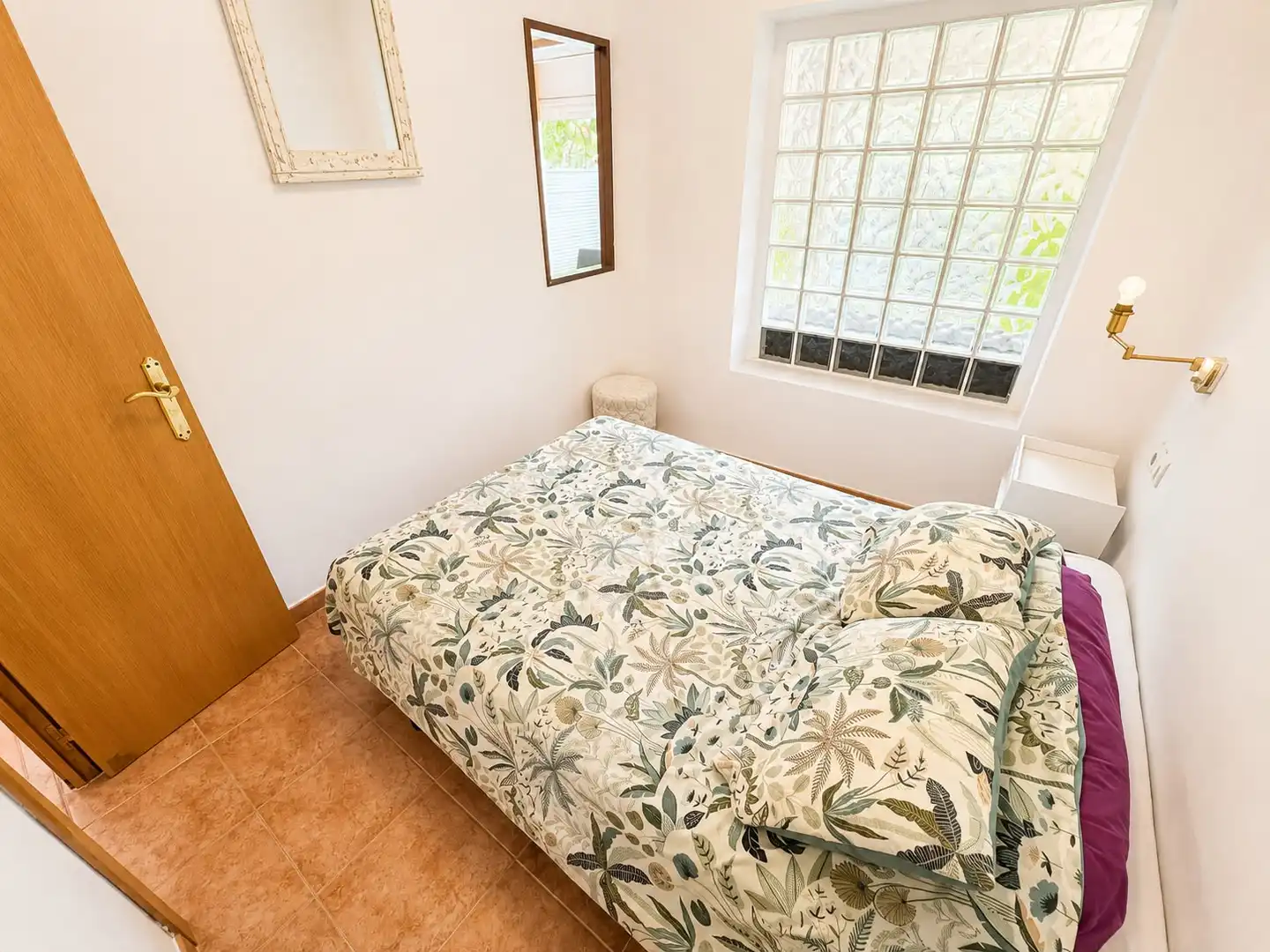 Habitación de Apartamento en venta en Santa Susanna con Terraza, Horno y Piscina comunitaria